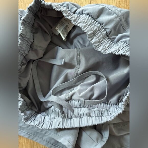 Beyond Yoga Women’s Lined Shorts Gray Size Medium Drawstring Stretch Waistband - Picture 5 of 7